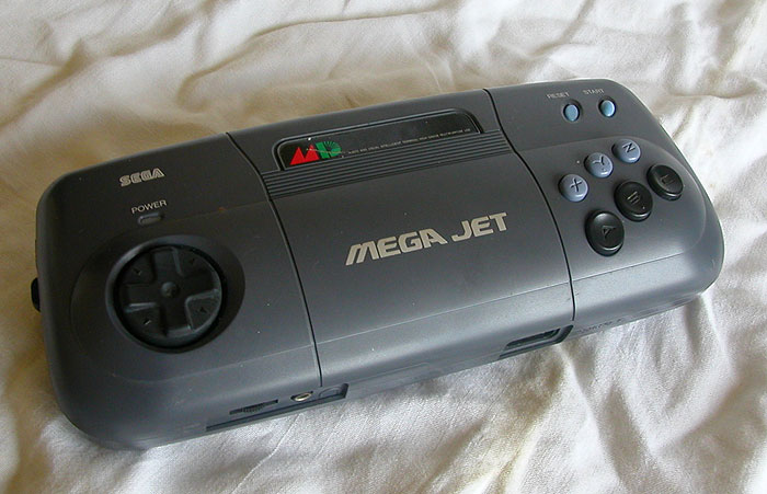 Le Mega Jet, une Megadrive miniature.